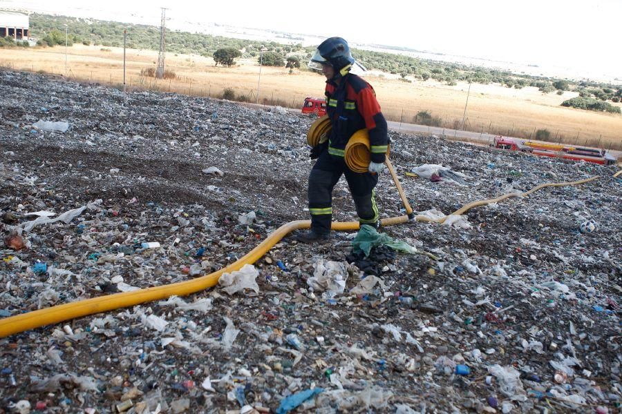 Incendio en el vertedero de Zamora