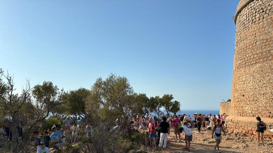 La Torre Picada, llena pasa segir el eclipse