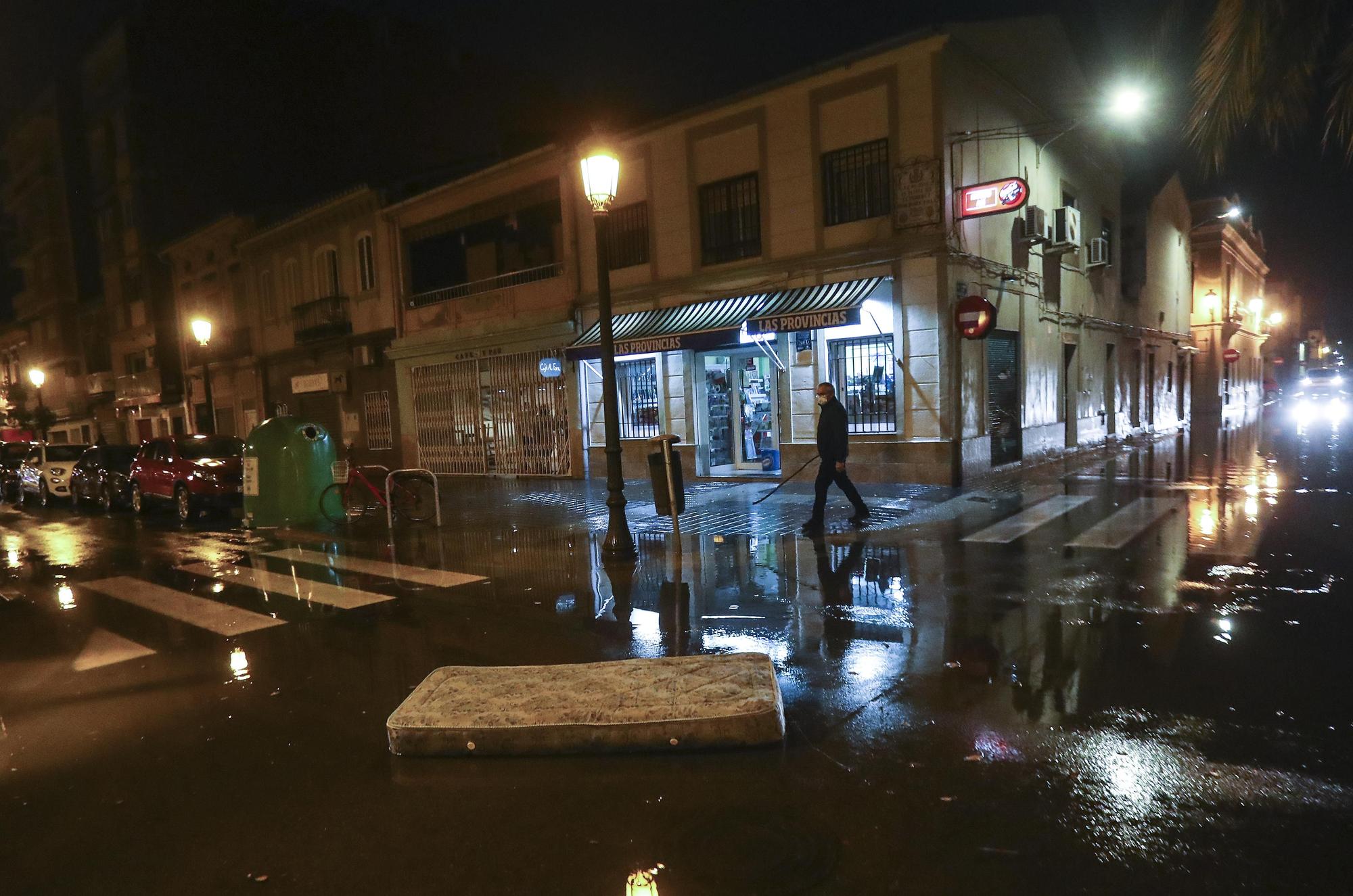 El temporal inunda El Cabanyal