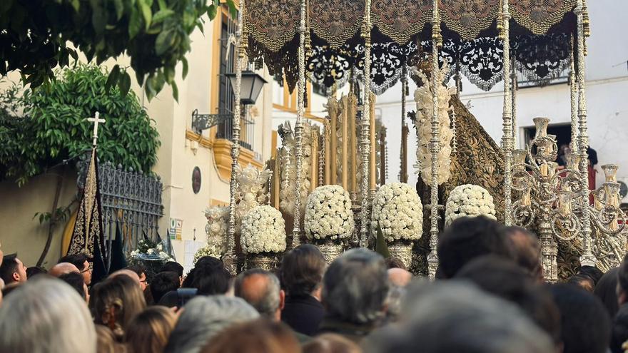 Vídeo | La Plaza de San Juan de la Palma se convierte en un auténtico templo al aire libre