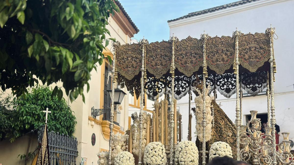 Vídeo | La Plaza de San Juan de la Palma se convierte en un auténtico templo al aire libre
