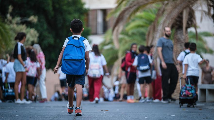 Exigen la publicación inmediata de los currículos educativos en Canarias