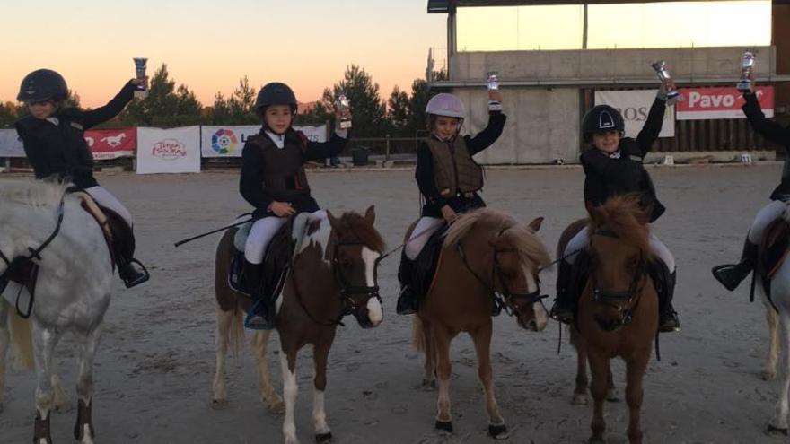 El olímpico Luis Astolfi conquista el gran premio de la Winter Cup en Aros