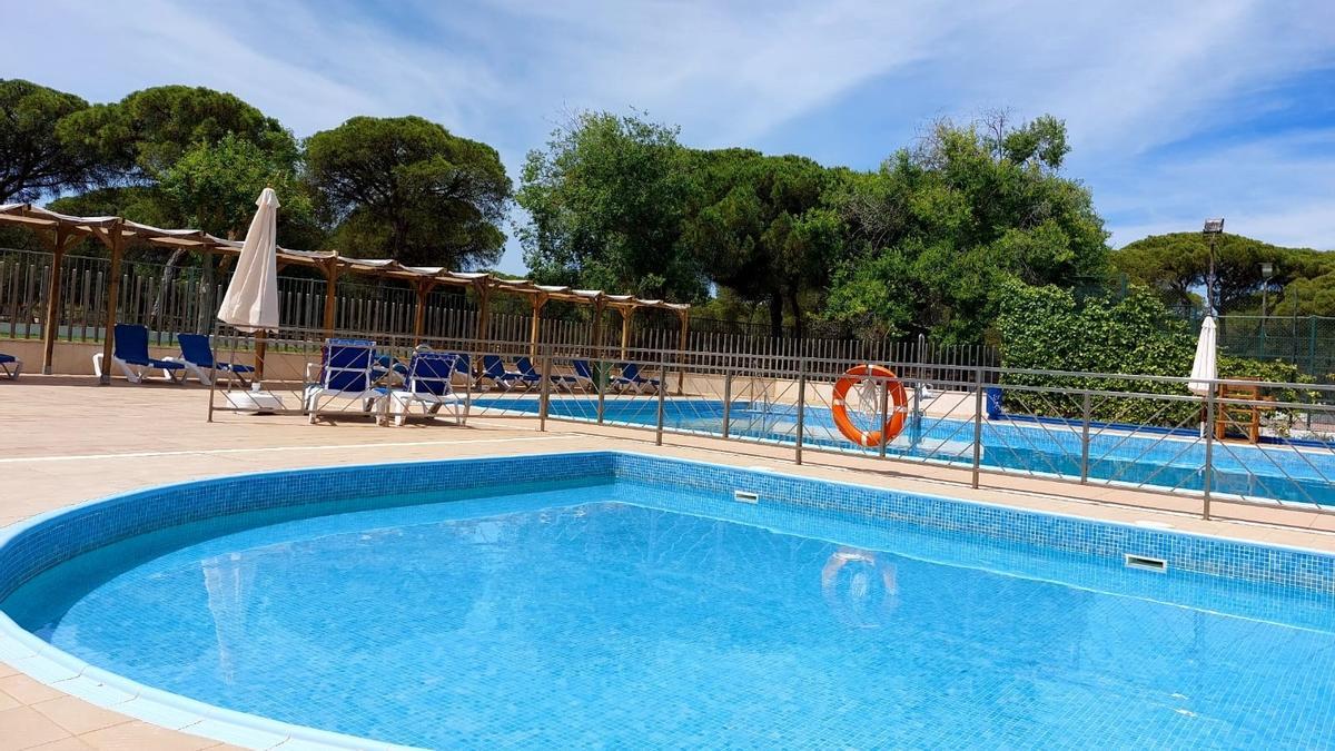 Piscina de la residencia de tiempo libre de Punta Umbría.