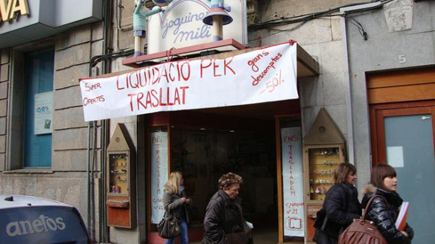 Joguines Mili deixa el local de la plaça Marquès de Camps després de 43 anys