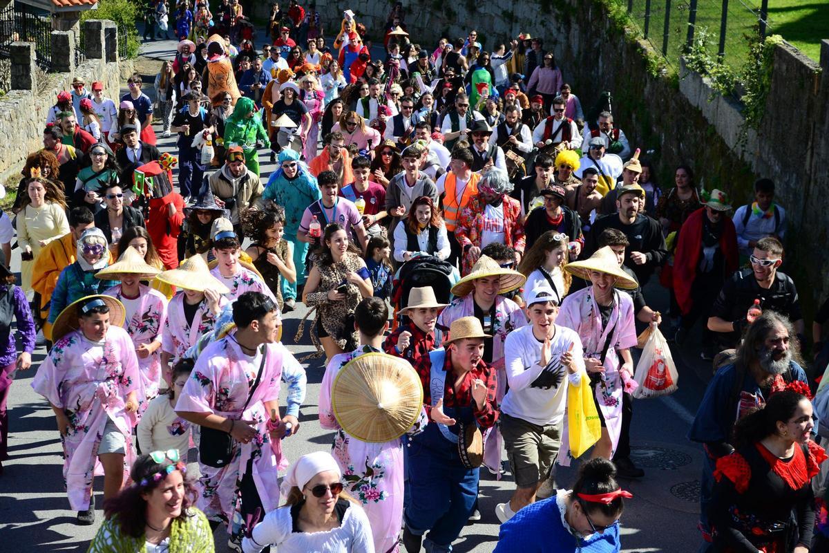 A primeira xornada do tradicional Entroido do Hío en imaxes (I) A primeira xornada do tradicional Entroido do Hío en imaxes (I)