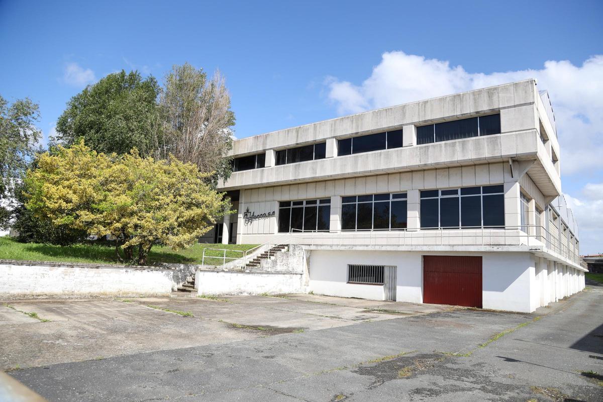 Vista de la nave de Maffeco en el polígono de Sabón.