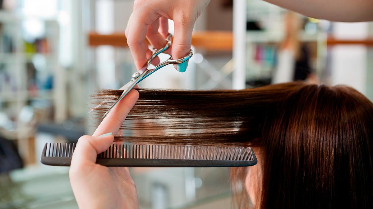 El corte de pelo femenino que rejuvenece el rostro incluso sin maquillaje