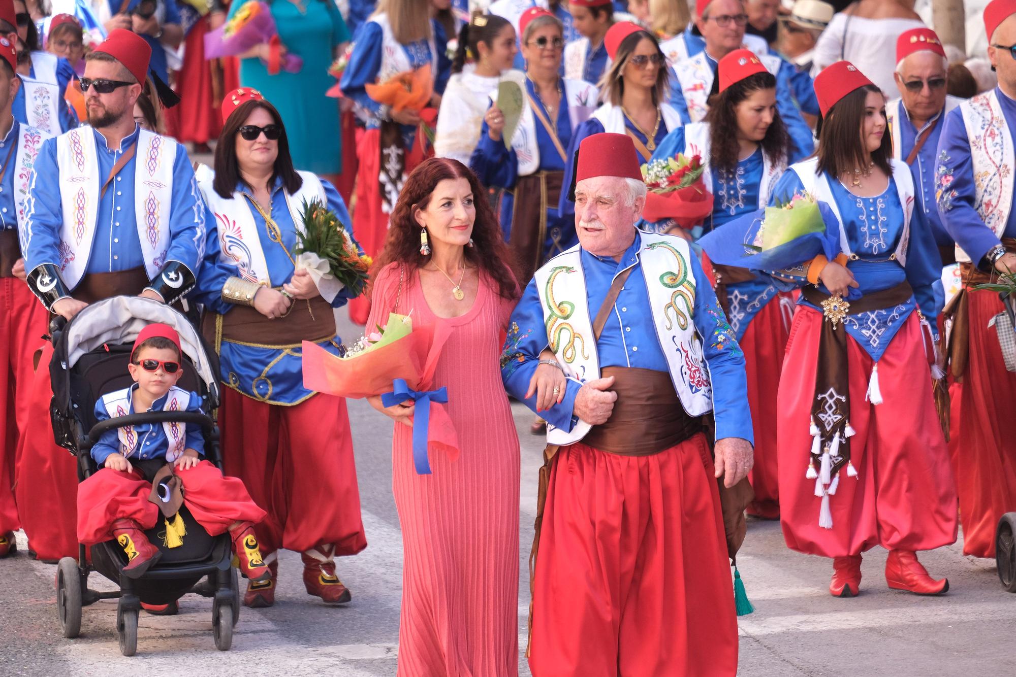 Ofrenda a la patrona de los Moros y Cristianos de Villena