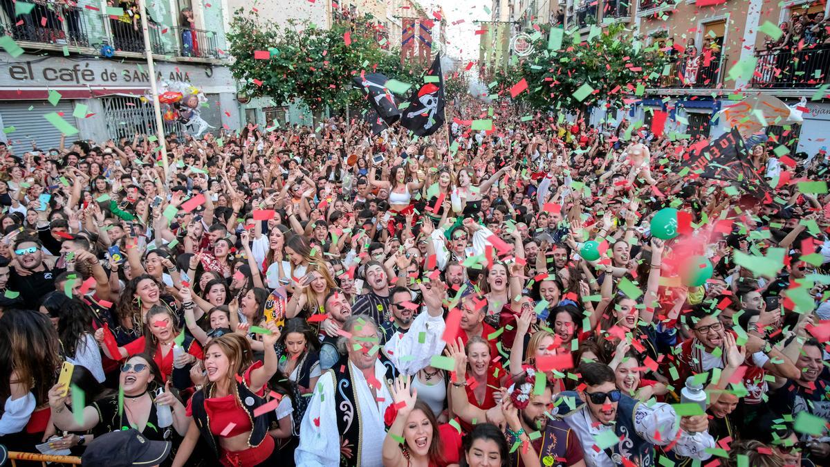 Entrada de Bandas Moros y Cristianos Elda 2019, pasodoble Idella.