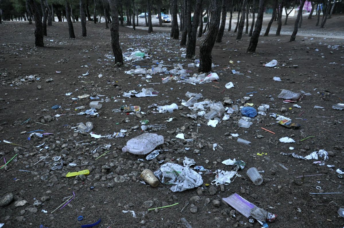 Restos de basura tras la celebración de San Pepe en 2018.