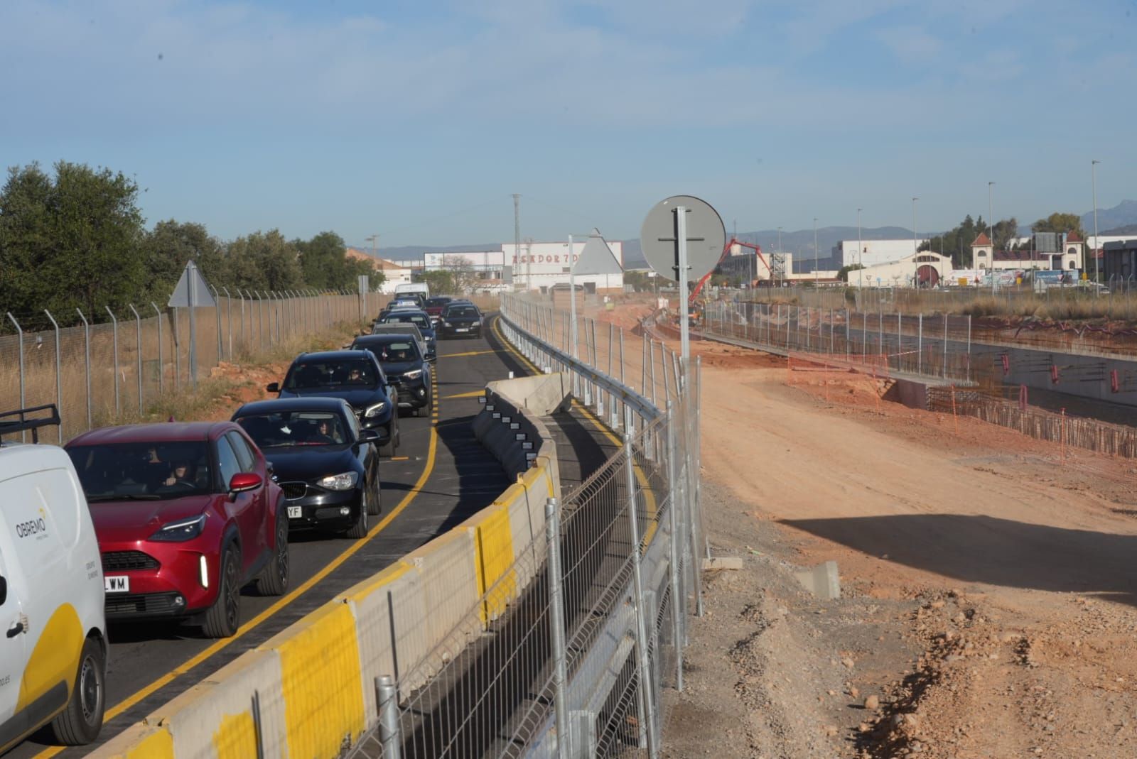 Galería de imágenes: Las obras del acceso ferroviario sur del puerto de Castellón generan un caos en la circulación