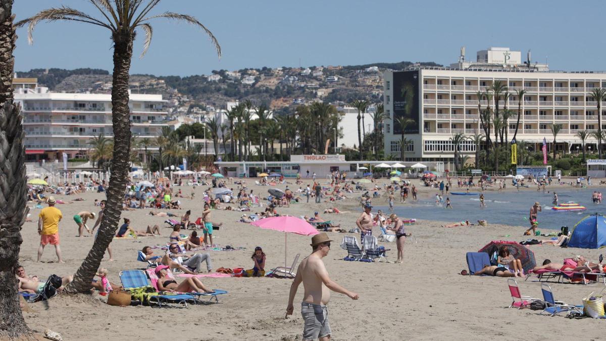La playa de l'Arenal de Xàbia, top 1 de los destinos nacionales más buscados en Airbnb.