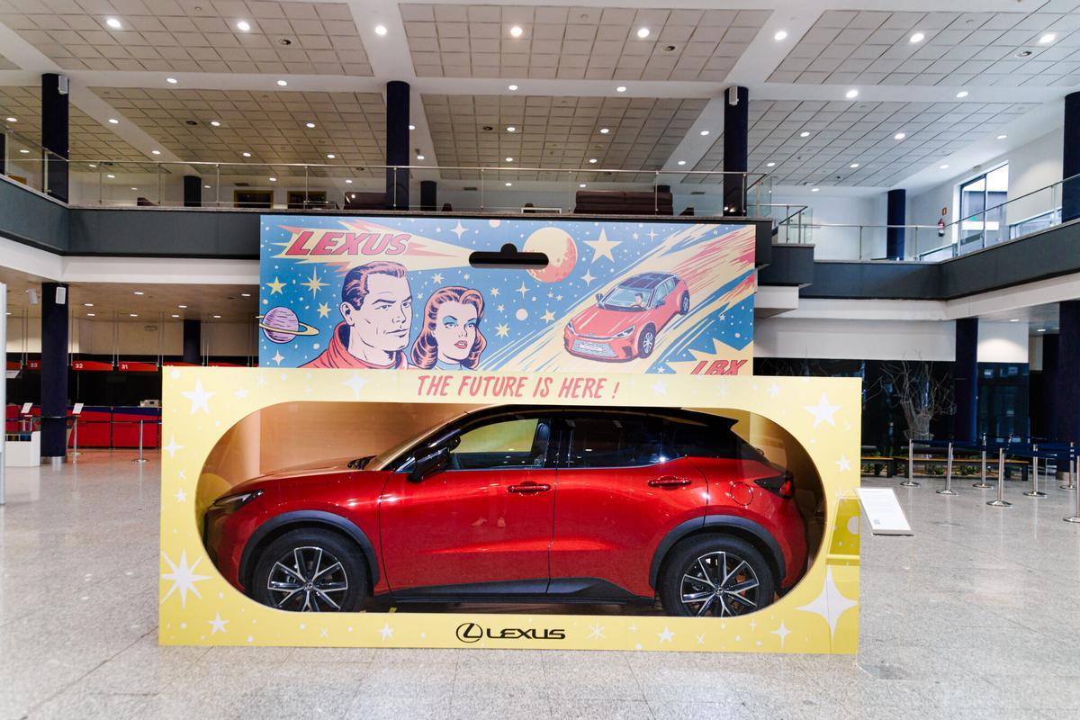Un coche de Lexus en la feria ARCO. Un coche de Lexus en la feria ARCO.