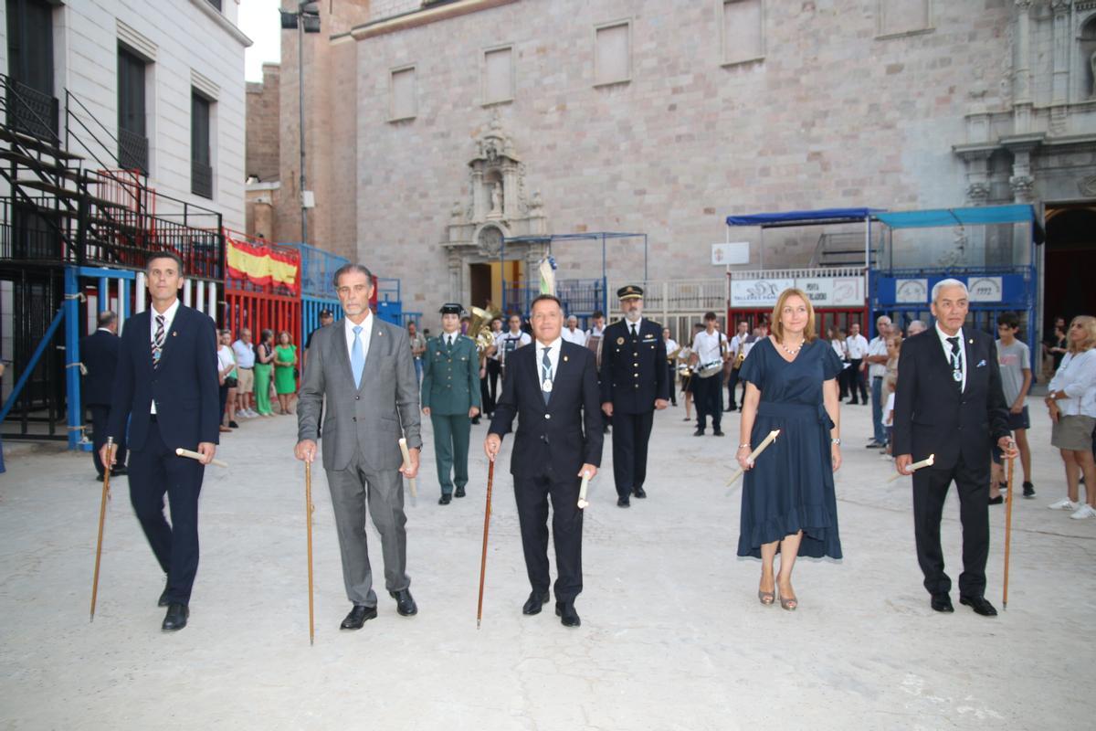 El alcalde, Jorge Monferrer, ha estado acompañado por el senador Vicente Tejedo o el diputado provincial Alejandro Clausell.