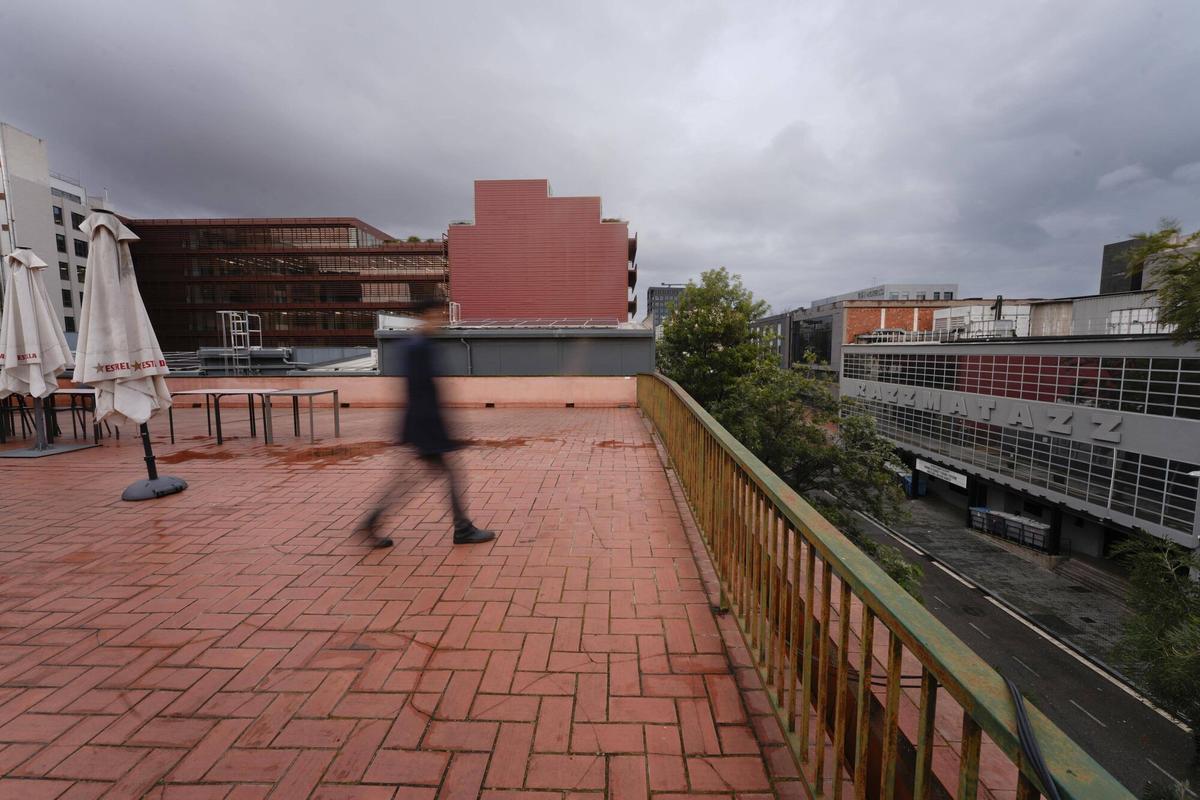 Terraza recién incorporada al campus barcelonés de la Swiss Business School (SBS)