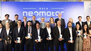 El Kia EV3 rep el Premi Cotxe de l’Any dels Lectors a la Gala Neomotor