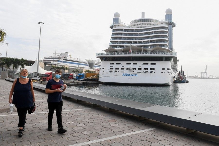 Cruceristas en el muelle Santa Catalina