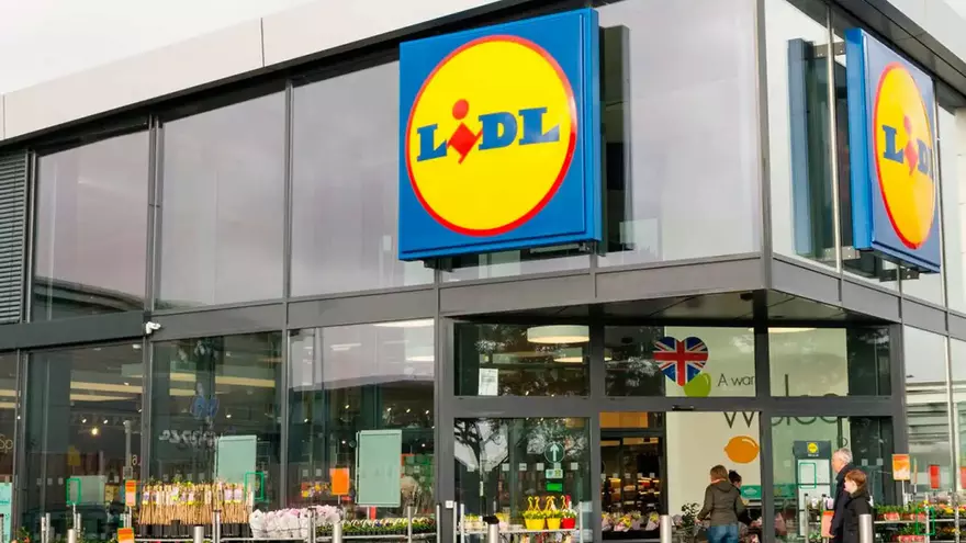 Lidl revienta el precio de la cafetera superautomática más deseada para  amantes del mundo Barbie