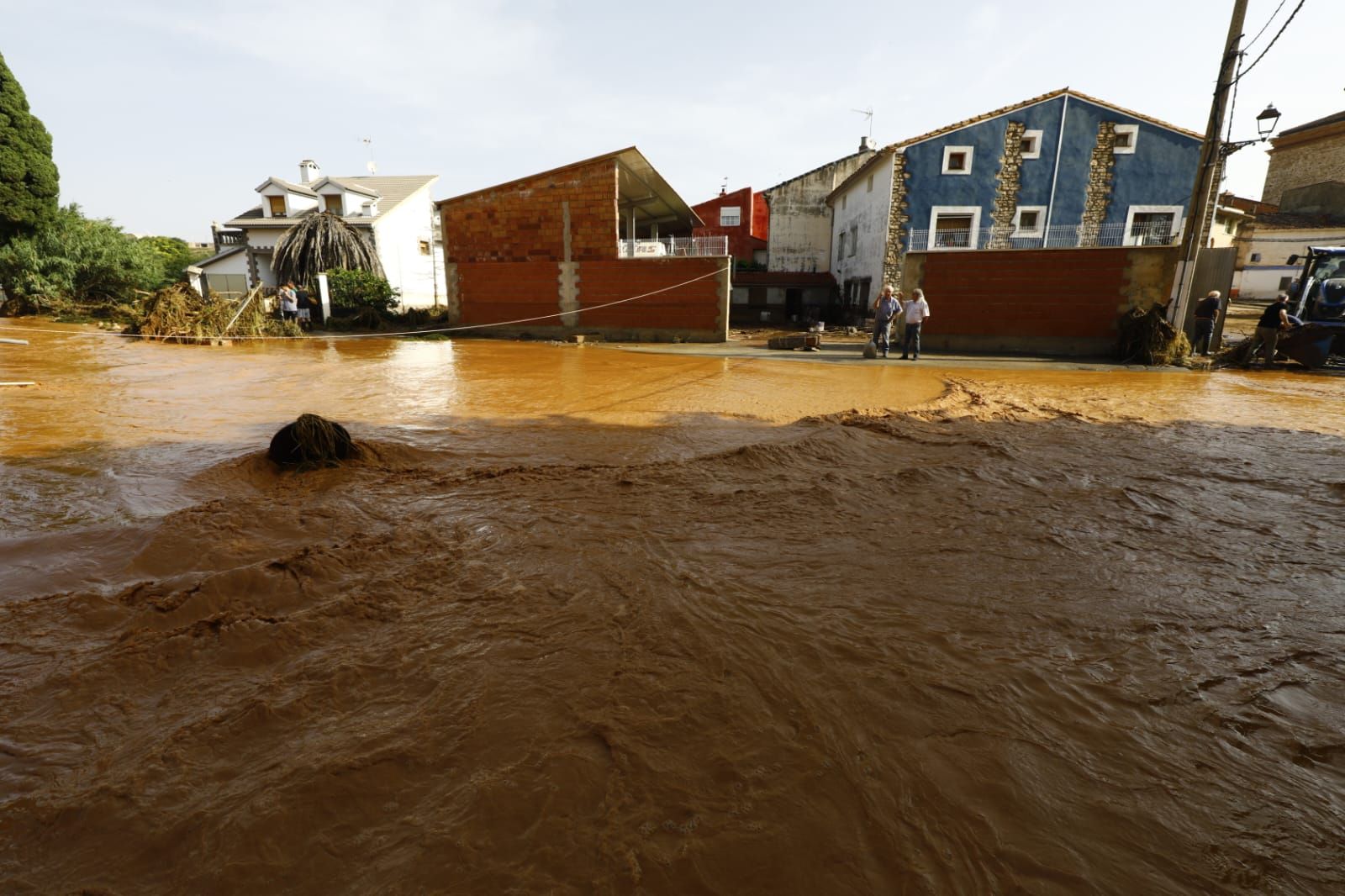 En imágenes | Así ha quedado Azuara tras la fuerte tormenta que causó destrozos este viernes