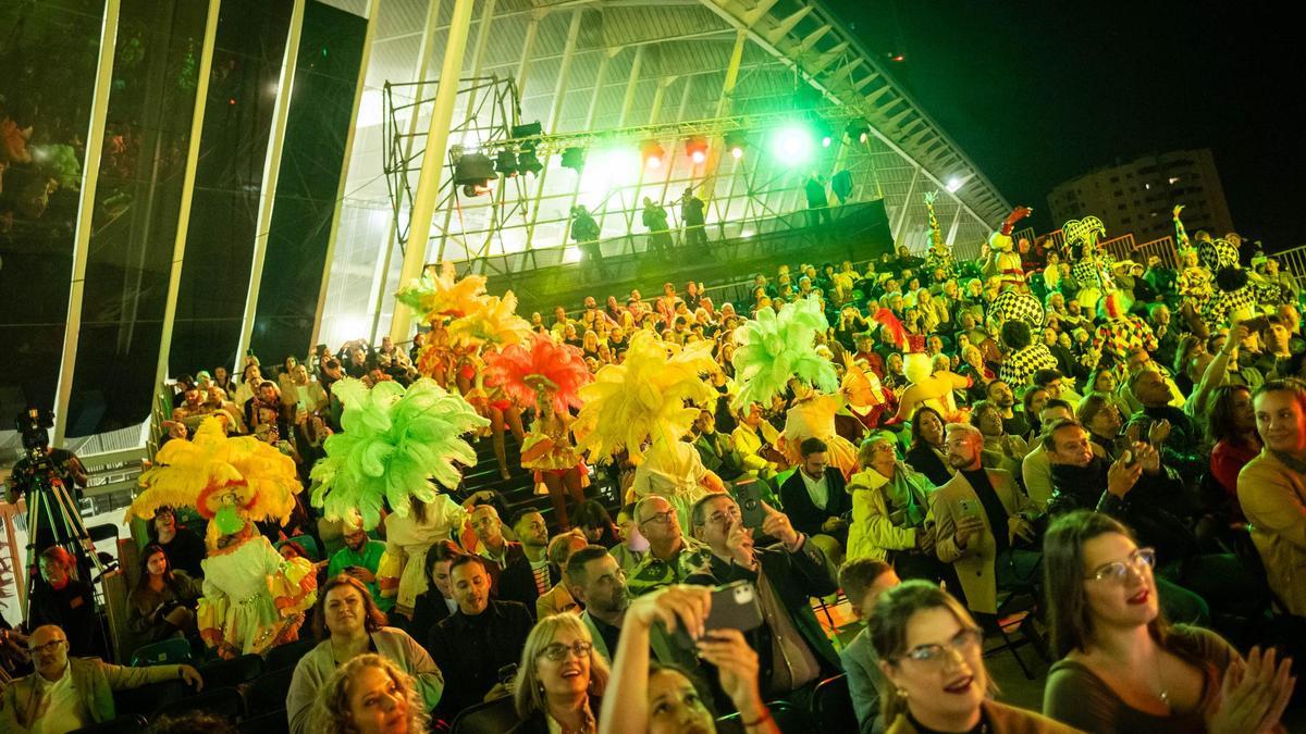 Comparsas del Carnaval de Tenerife, en la inauguración de la edición de la televisión, el viernes 12 de enero.