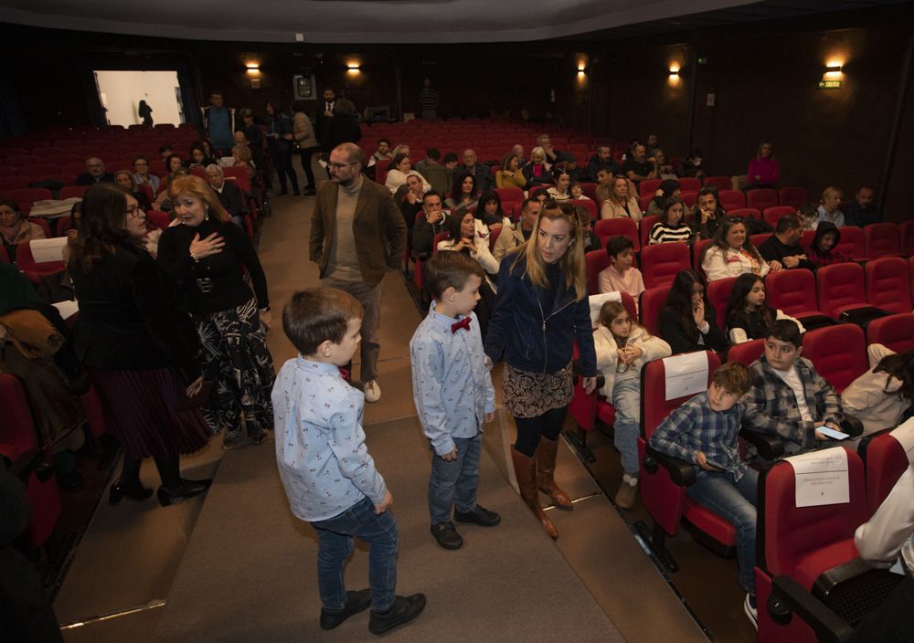 Alumnos de Sagunt leen la Carta Magna el Día de la Constitución