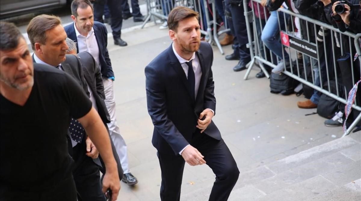{Leo Messi}, {a su llegada} a l’Audiència de Barcelona, aquest dijous.