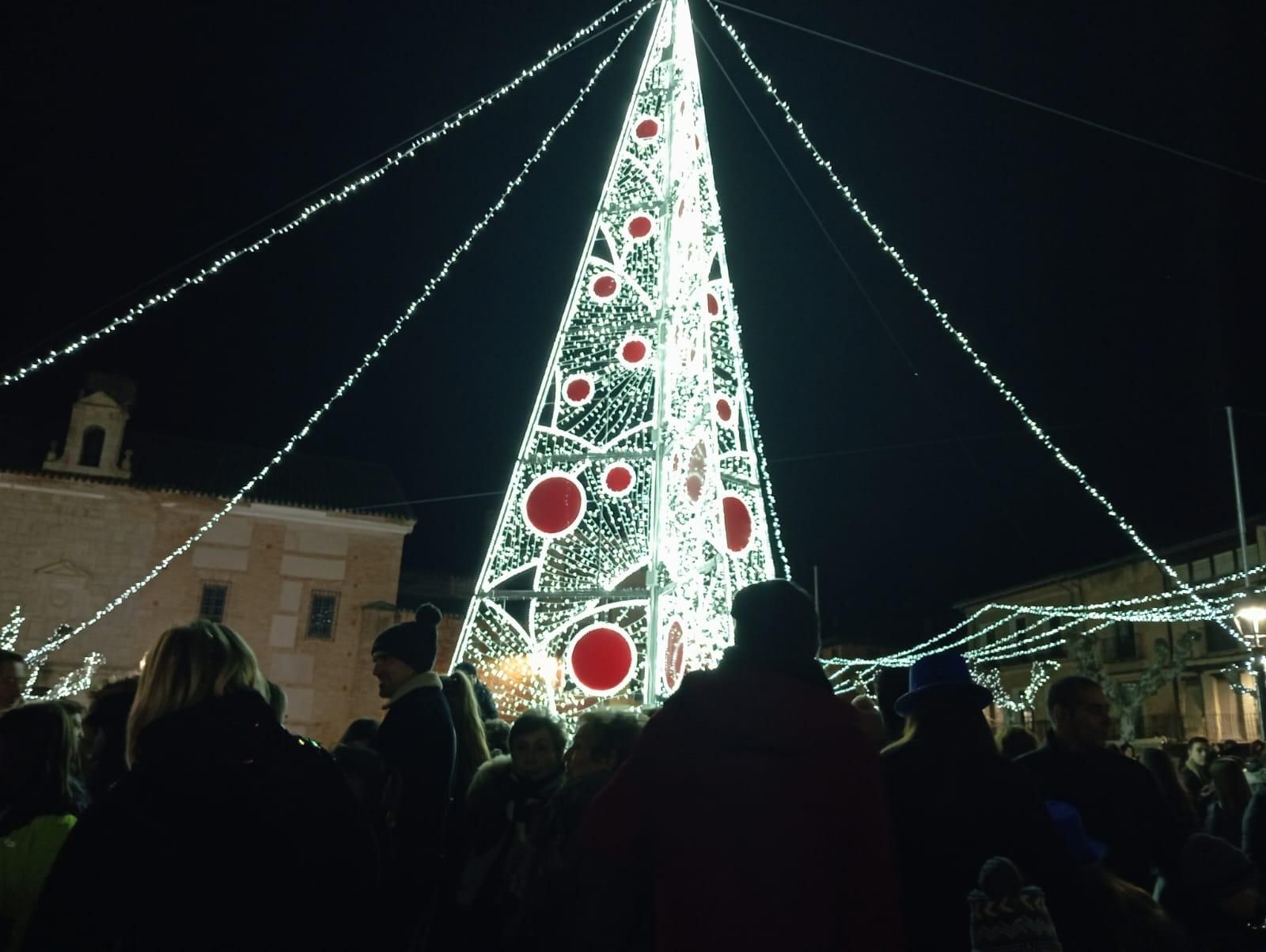 GALERÍA | Así ha sido el encendido de las luces de Navidad en Toro