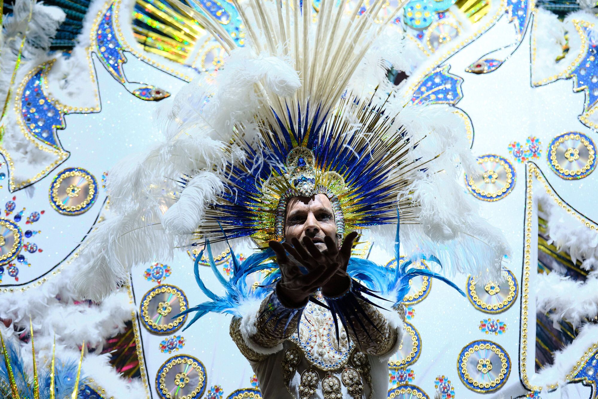 Elección del Dios Momo y la Diosa del Carnaval de Málaga 2025 en la plaza de la Constitución