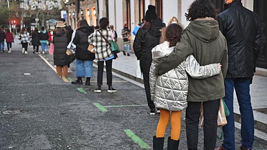 Colas para entrar en un comercio