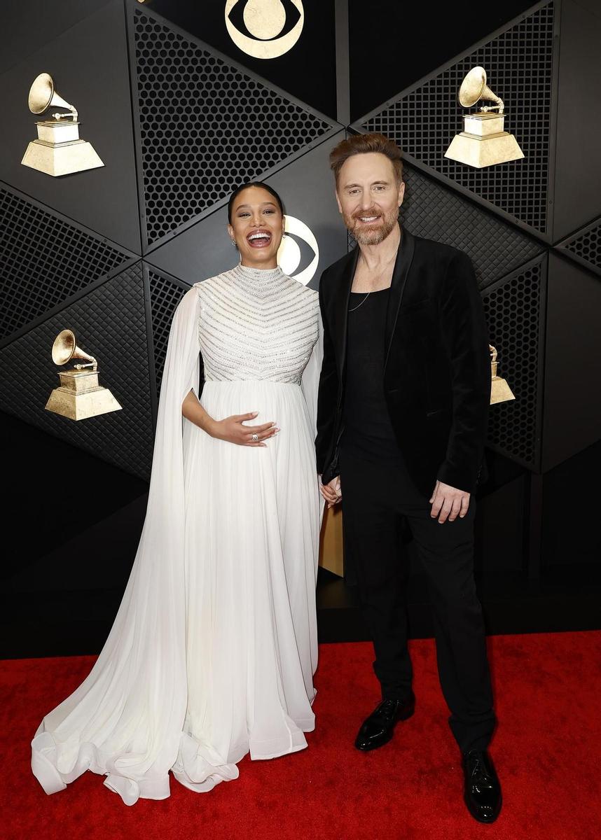 Jessica Ledon y David Guetta en los Premios Grammy 2024