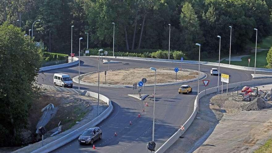 La nueva rotonda del aeropuerto, a punto de estrenarse