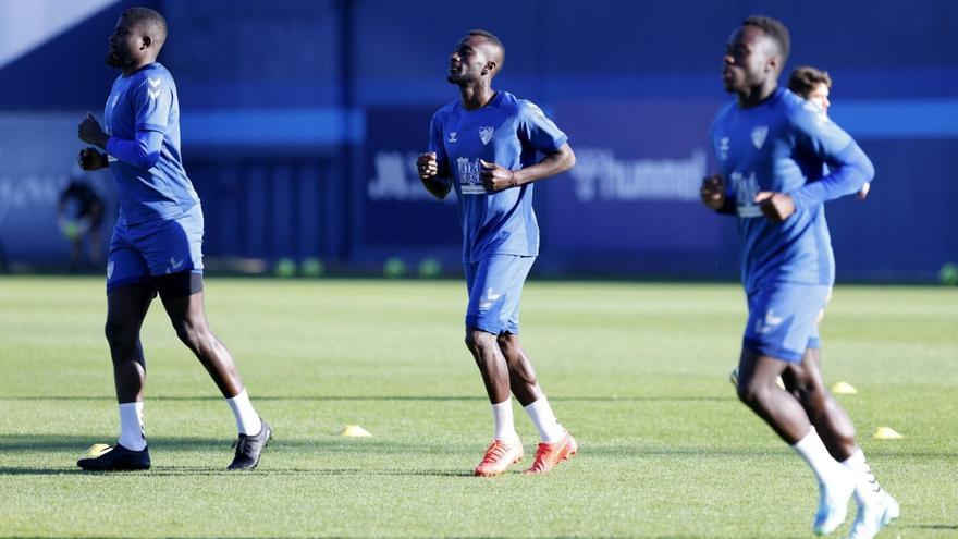 N’Diaye, Lago Junior y Appiah, durante un entrenamiento de esta semana.