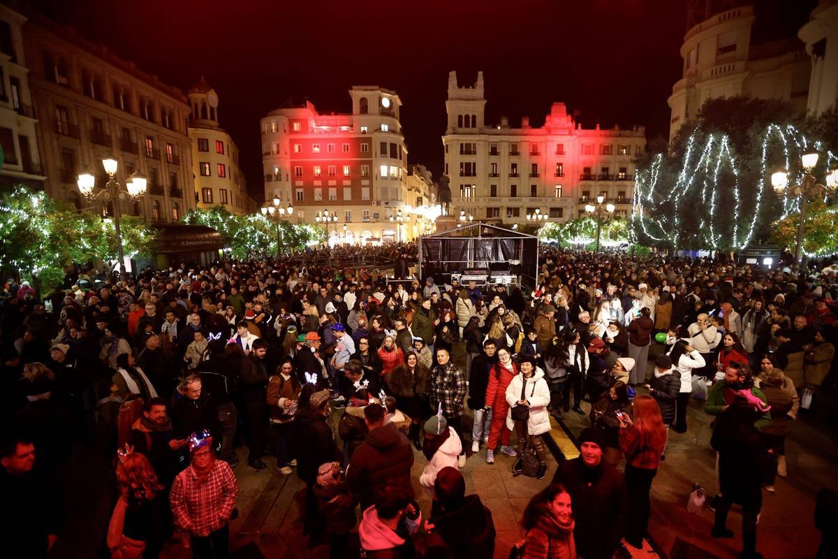 Fiesta fin de año 2025 en Las Tendillas Córdoba, campanadas, uvas