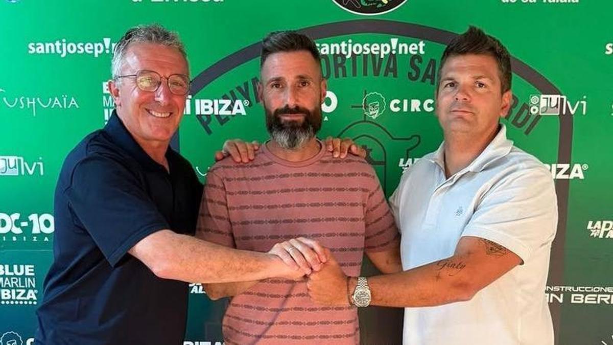 Rafa Payán renueva su contrato con la PE Sant Jordi.