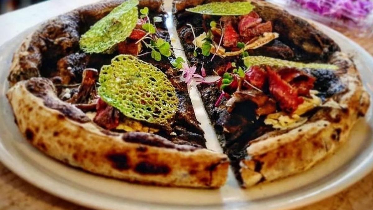 La pizza premiada del restaurante La Bella Italia de Córdoba.