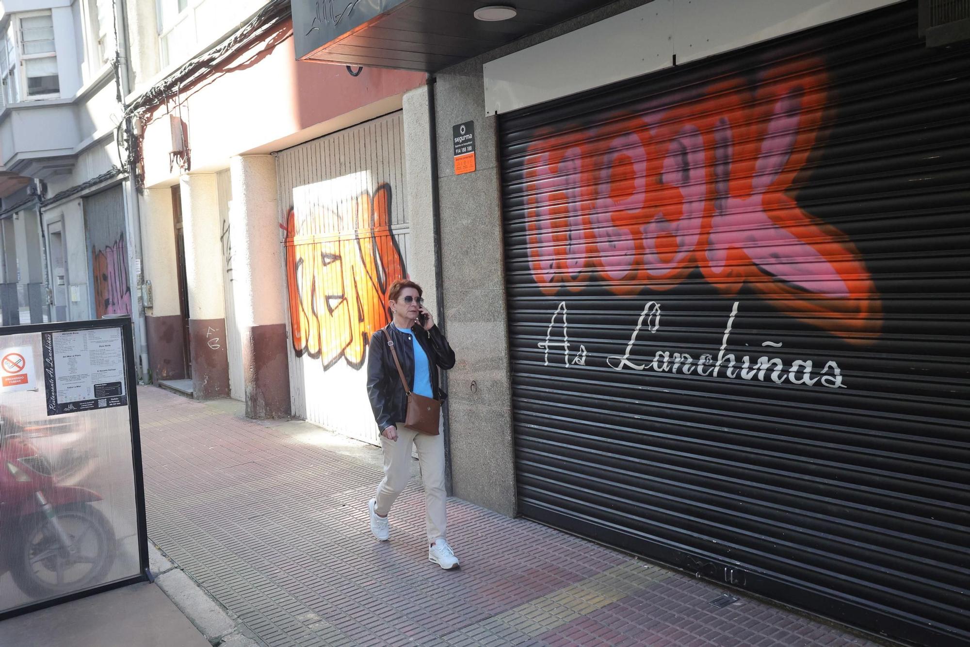 Oleada de grafitis la misma noche en seis bajos de Nicomedes Pastor Díaz