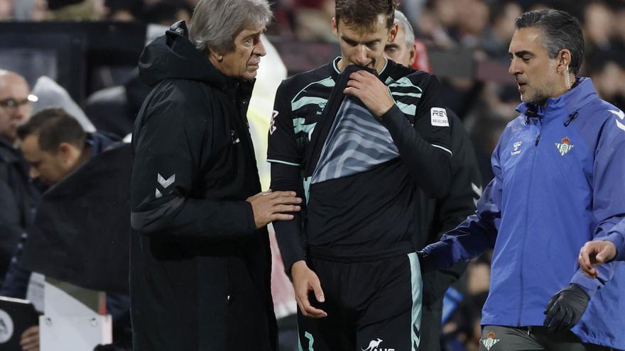 Manuel Pellegrini, sobre la lesión de Llorente: "No se ha resentido, fue un problema en el aductor"