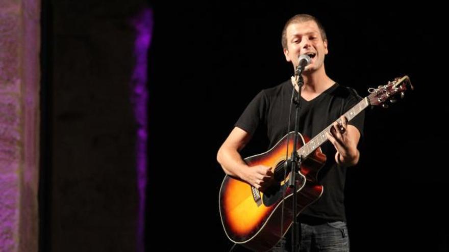 Músicas del Mundo arranca con éxito de público en la plaza de la Catedral