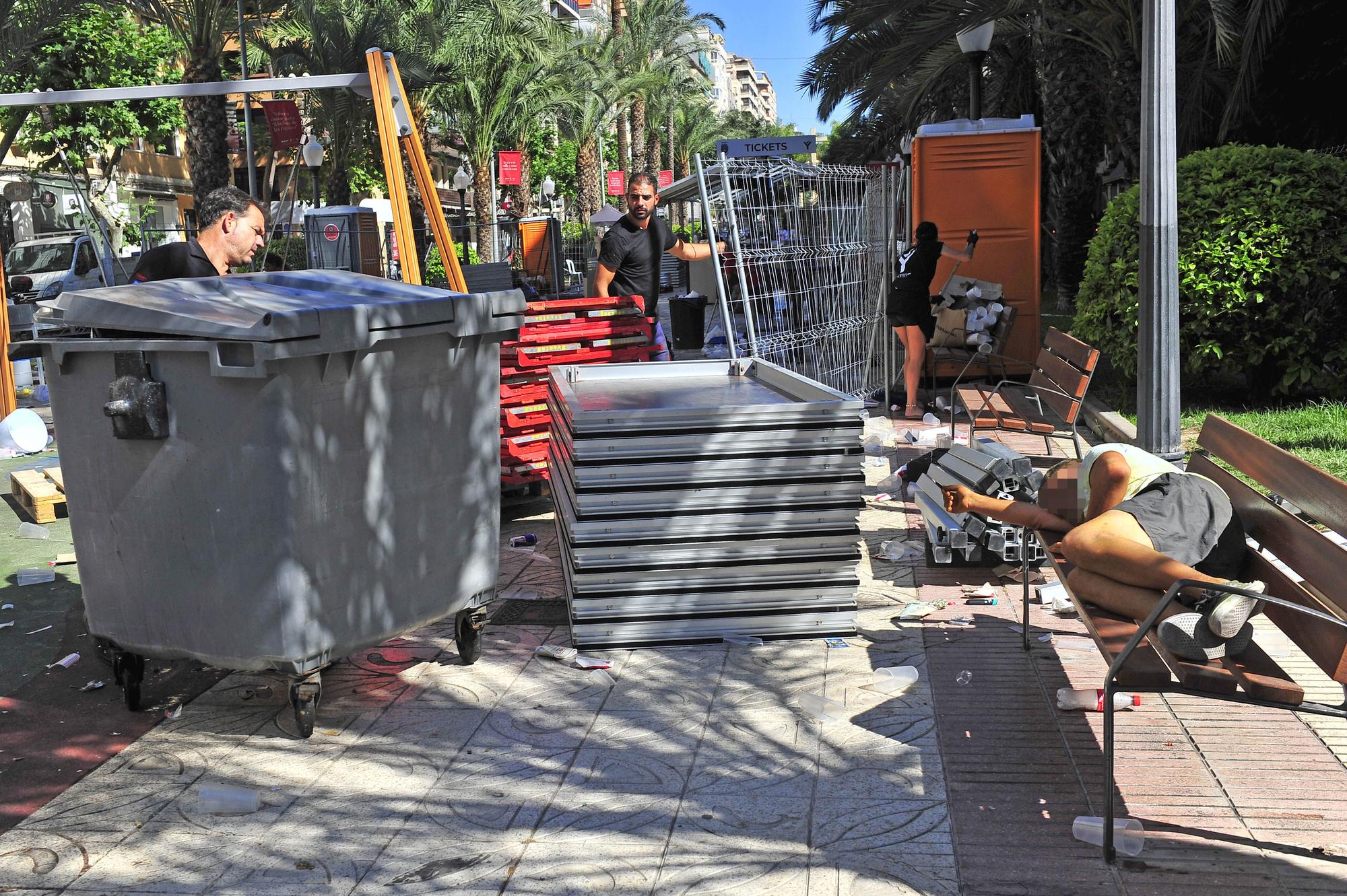 Hogueras, el día después, recogida de racós y barracas