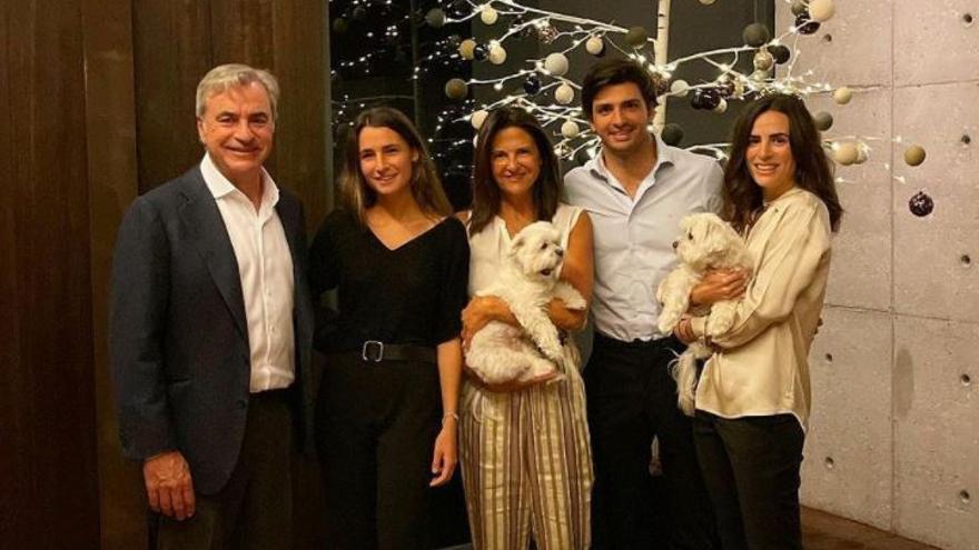 Carlos Sainz, con su familia.