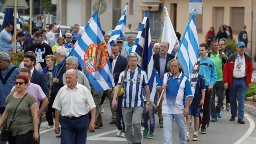 Moment de la cercavila pels carrers de Blanes.