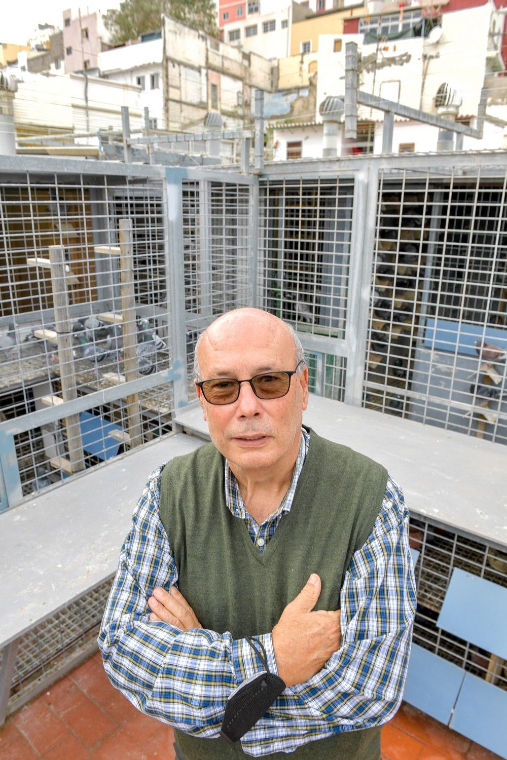 Isidro Suárez, ganador de un premio nacional de colombofilia