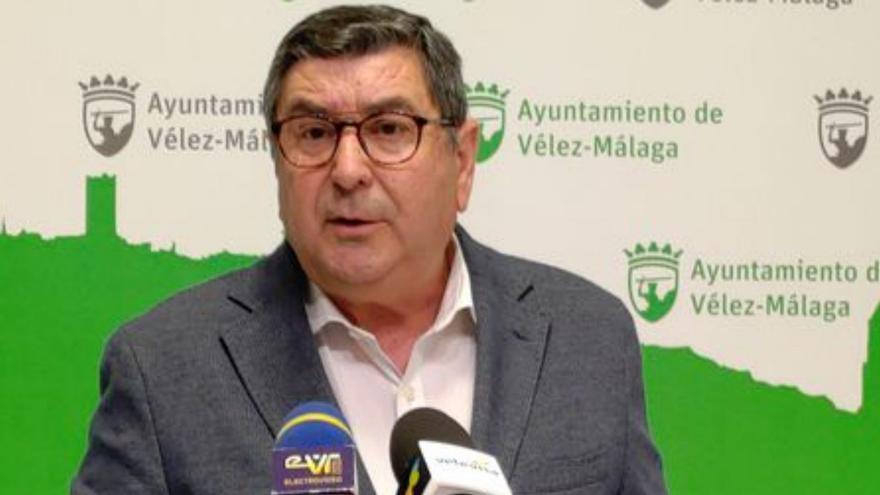 Vélez-Málaga reivindica ante la Junta la urgencia de la desaladora