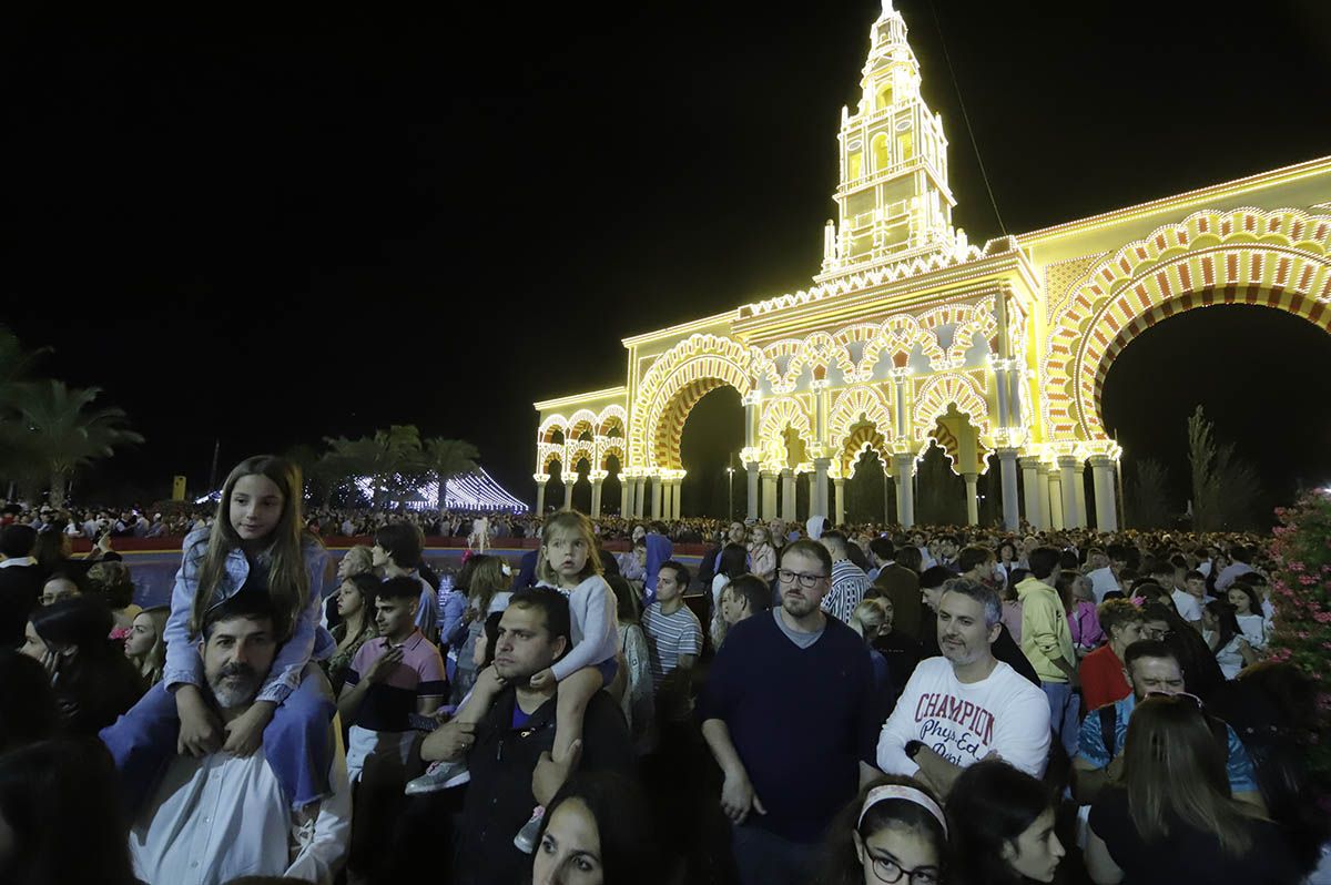 Fuegos y luz para el inicio de la Feria de Córdoba