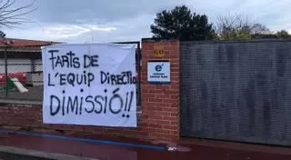 Reclamen la dimissió de l’equip directiu d’una escola de Quart