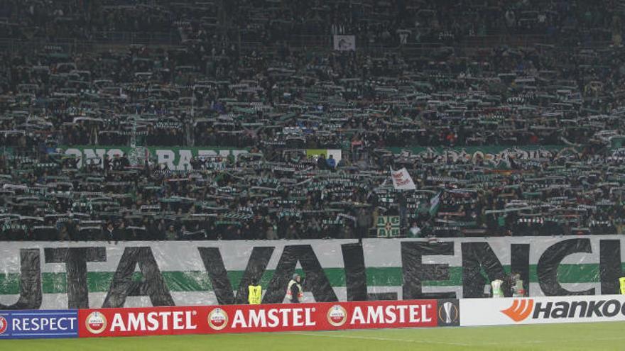 La UEFA multa con 20.000 euros al Rapid de Viena