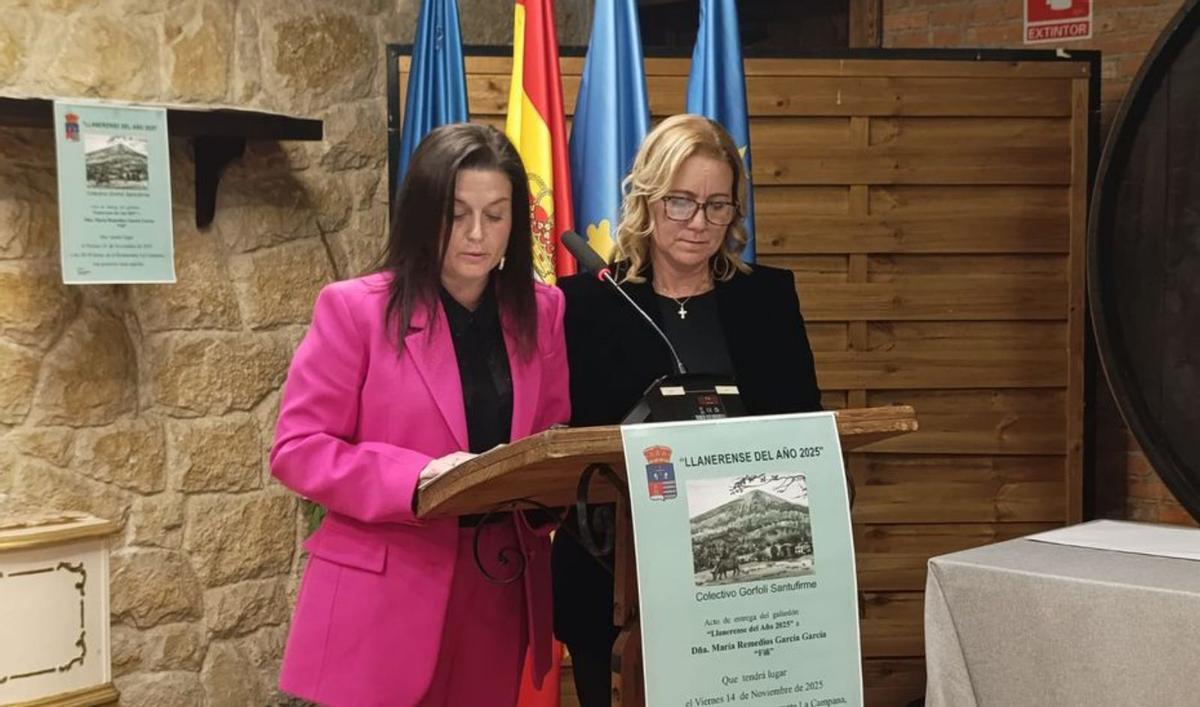 Arriba, Marta María González  y Alicia Alconada. Deba | L. R.S