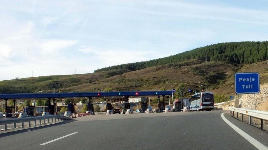 Fomento rebaja un 30% los peajes de algunas autopistas mientras encarece el Huerna y Guadarrama