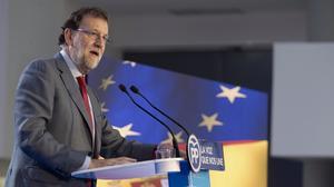 Rajoy creu que el Govern alternatiu de Sánchez va contra la raó i la voluntat dels espanyols.
